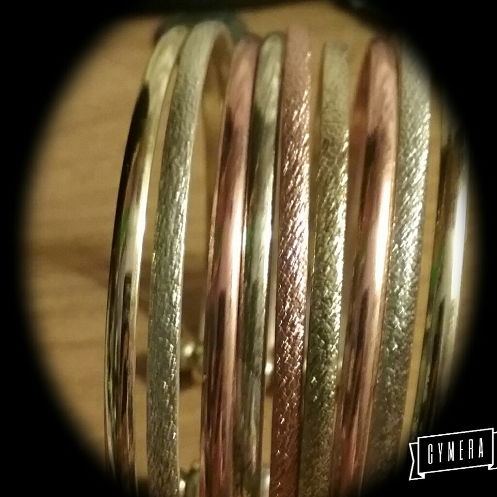 Beautiful Bangle of Copper, Silver and Gold Metal.